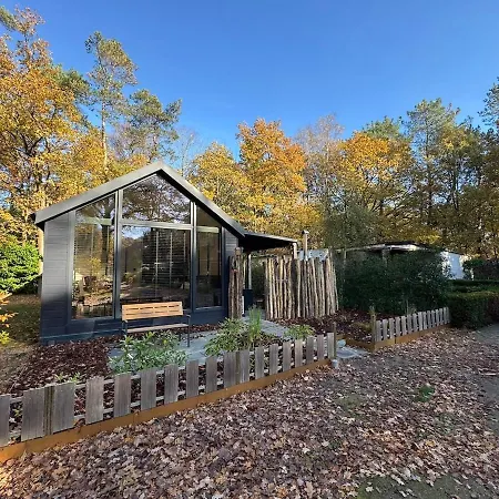 Chalet 't Boshutje With Hot Tub *
