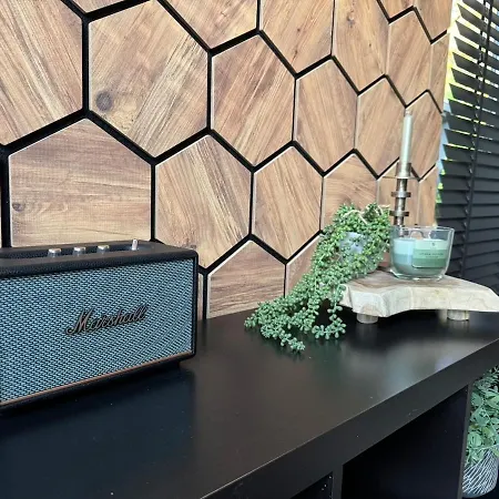 Chalet 't Boshutje With Hot Tub Diessen