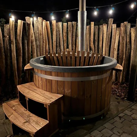 't Boshutje With Hot Tub *