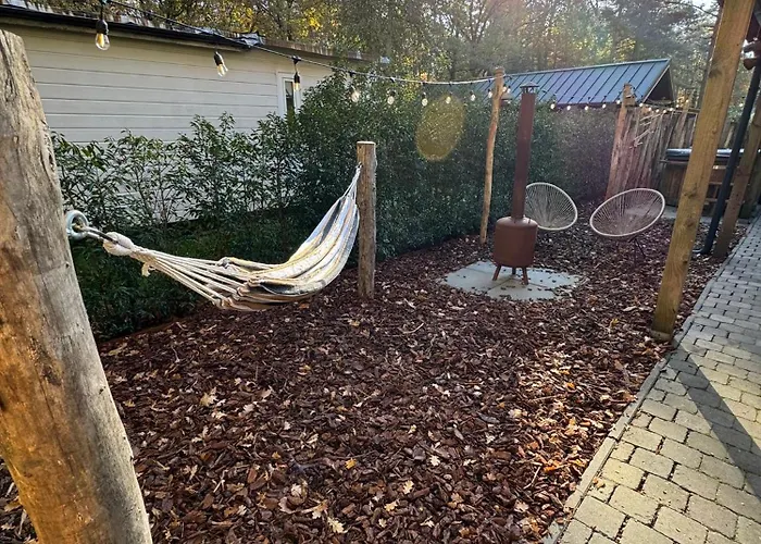 Chalet 't Boshutje With Hot Tub *