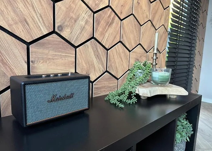 Chalet 't Boshutje With Hot Tub Diessen