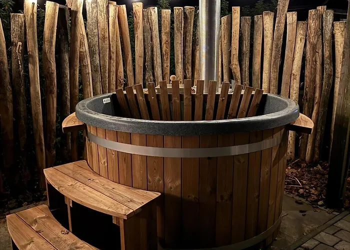 't Boshutje With Hot Tub *