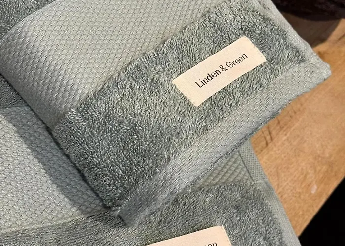 Chalet 't Boshutje With Hot Tub *