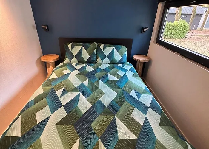 Chalet 't Boshutje With Hot Tub *