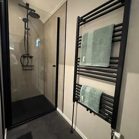 't Boshutje With Hot Tub